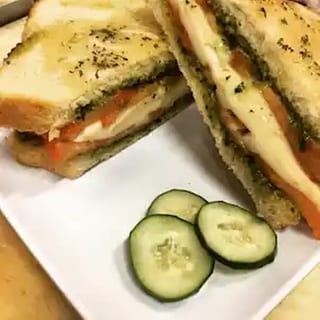 Tomato Pesto Melt Sandwich